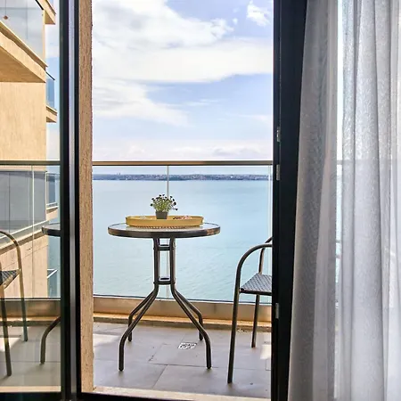 Exterior アパート